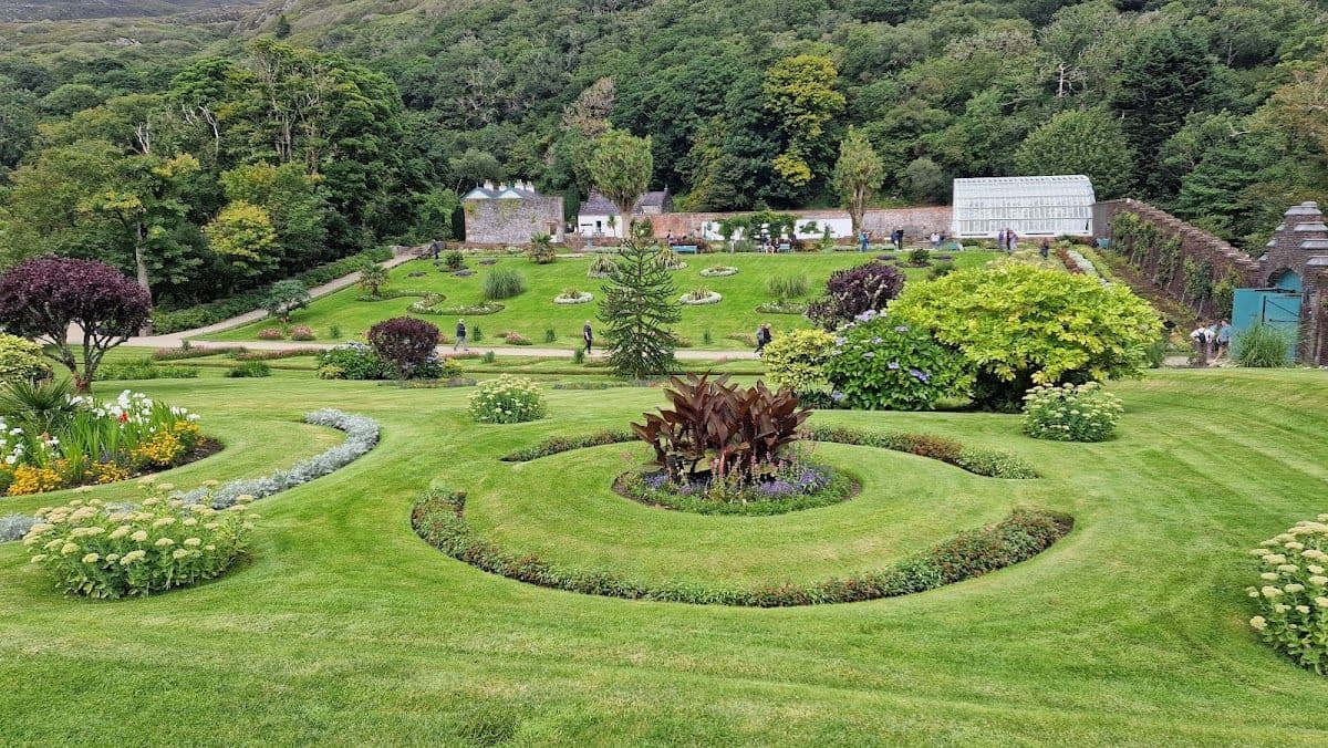 Scenic Connemara Day Tour from Galway with Kylemore Abbey/Connemara National Park