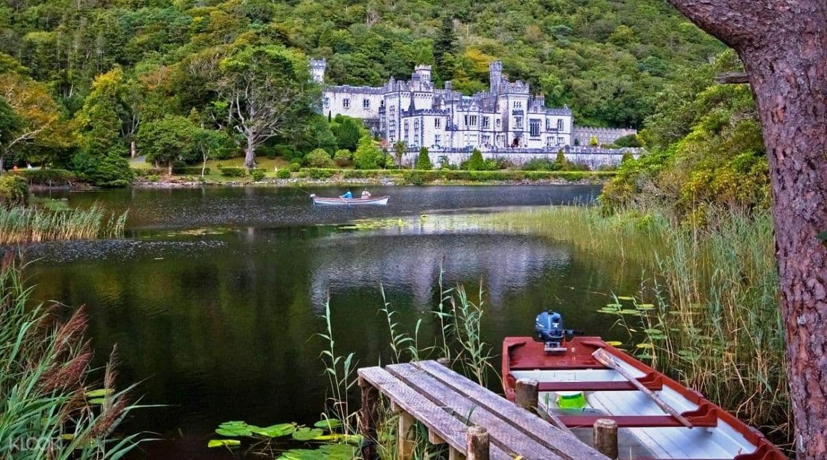 Scenic Connemara Day Tour from Galway with Kylemore Abbey/Connemara National Park