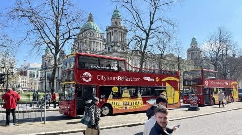 Belfast: Giant's Causeway Tour and 2-Day Open Top-Bus Tour