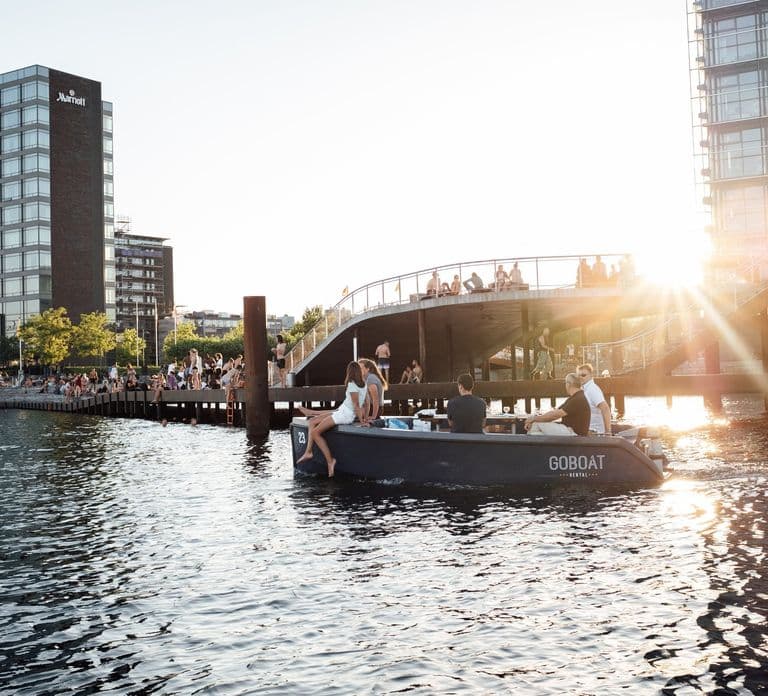 Copenhague : Location de bateau de 1, 2 ou 3 heures (aucun permis requis)