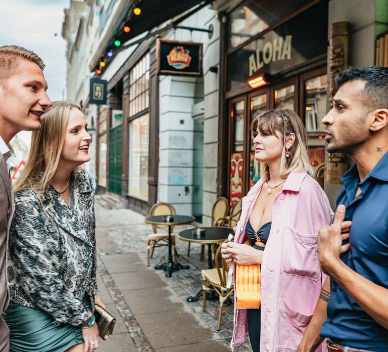 Copenhague: Pub Crawl de fiesta guiado con 4 chupitos y 1 bebida