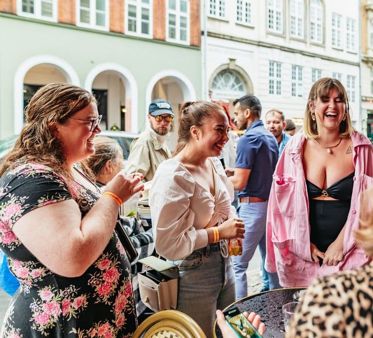 Copenhague: Pub Crawl de fiesta guiado con 4 chupitos y 1 bebida