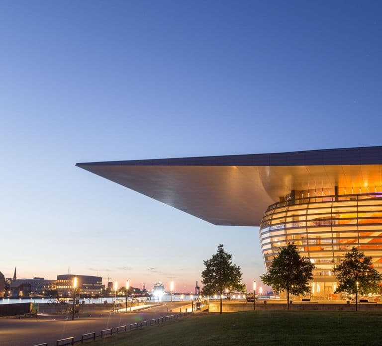 Copenhagen: Private City Walking Tour with Canal Tour Ticket
