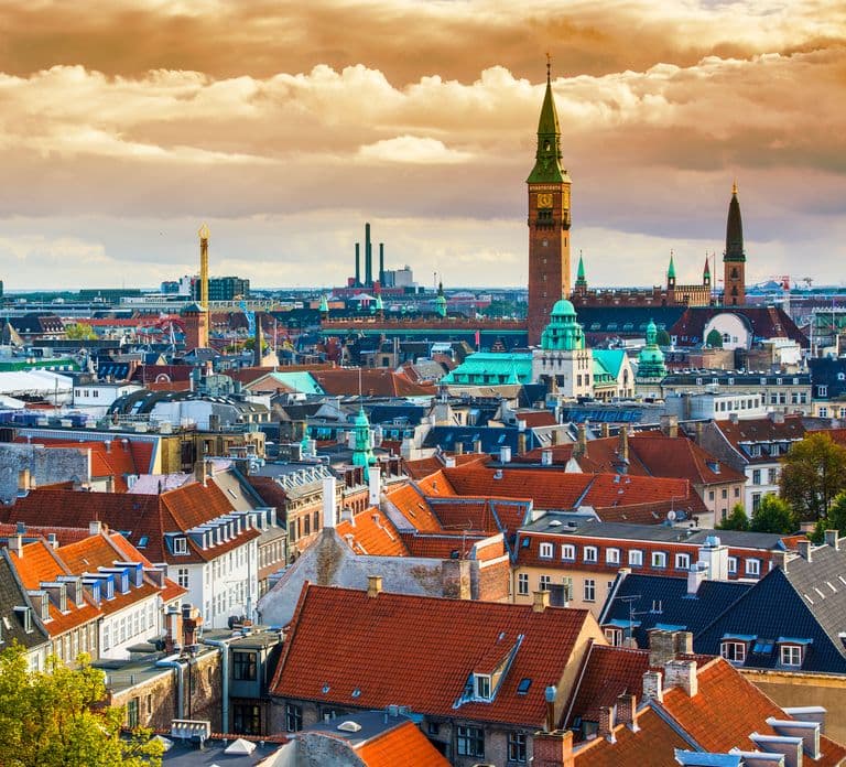 Copenhagen: Private City Walking Tour with Canal Tour Ticket