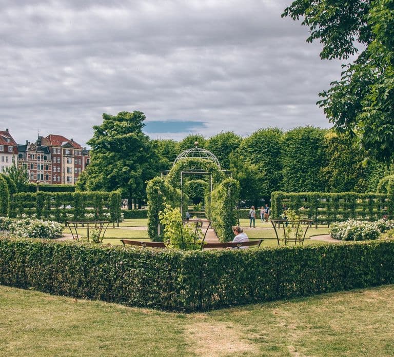 Copenhagen: Private Guided Walking Tour of Rosenborg Castle