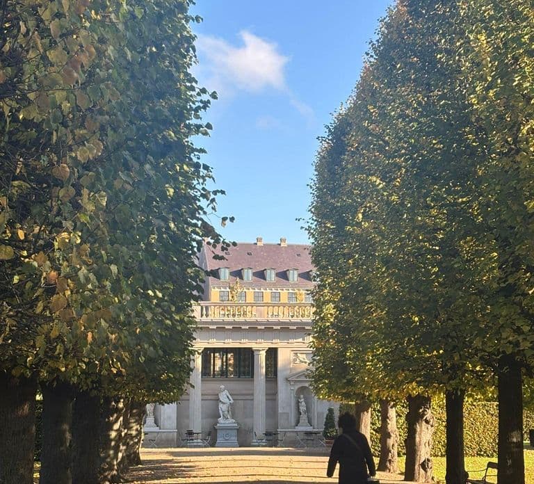 Copenhague: Tour por el Palacio Rosenborg y crucero por los canales
