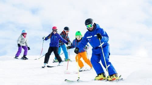 1-day tour to Asarigawaonsen Ski Resort in Hokkaido, Japan [Professional instructor | Departing from Sapporo] Day Tours