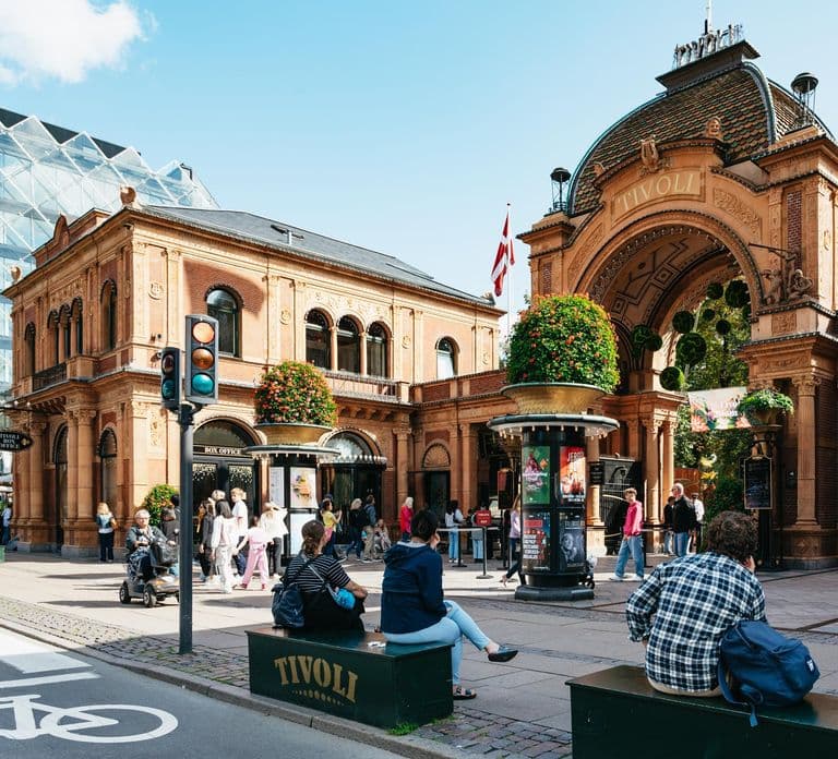 Copenhagen: Tivoli Gardens Entry Ticket with Unlimited Rides