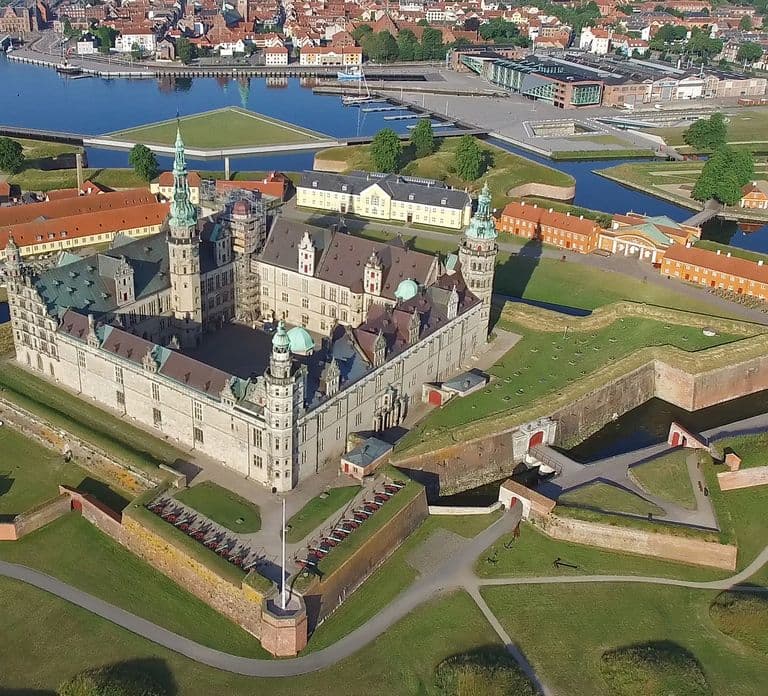 Gems of Helsingør – Tour privato a piedi per coppie