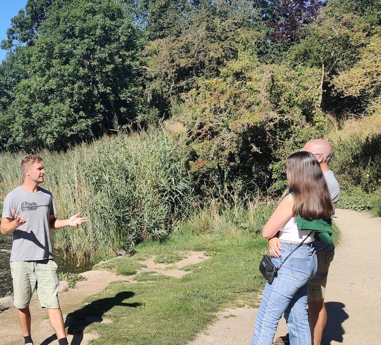 Small group walking tour with Coffee, Cake & Culture