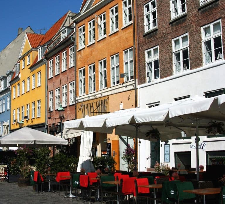 Tour de Snaps, bares y vida nocturna en Nyhavn, Copenhague