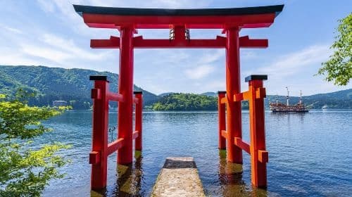 1-day tour to Enoshima + Hakone Ropeway + Owakudani + Lake Ashi Day Tours
