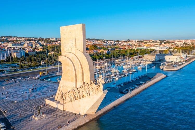 Day trip to Lisbon with city tour and shopping from Praia da Luz