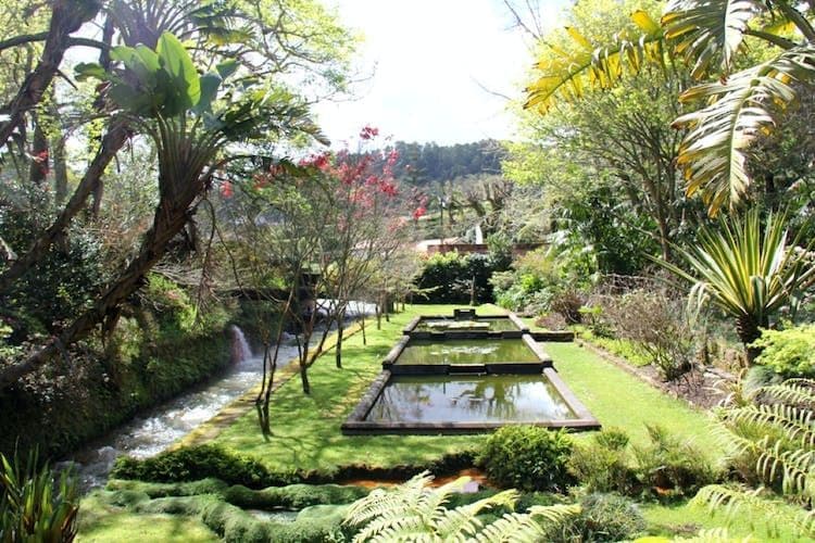 Full-Day Van Tour to Furnas