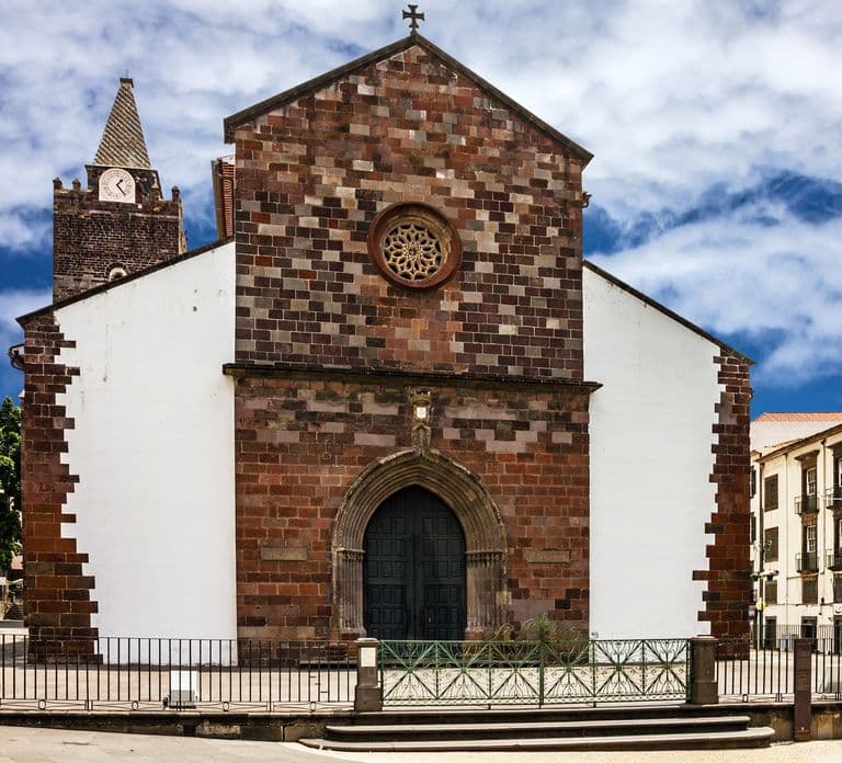 Funchal: Hop-On Hop-Off Bus Tour