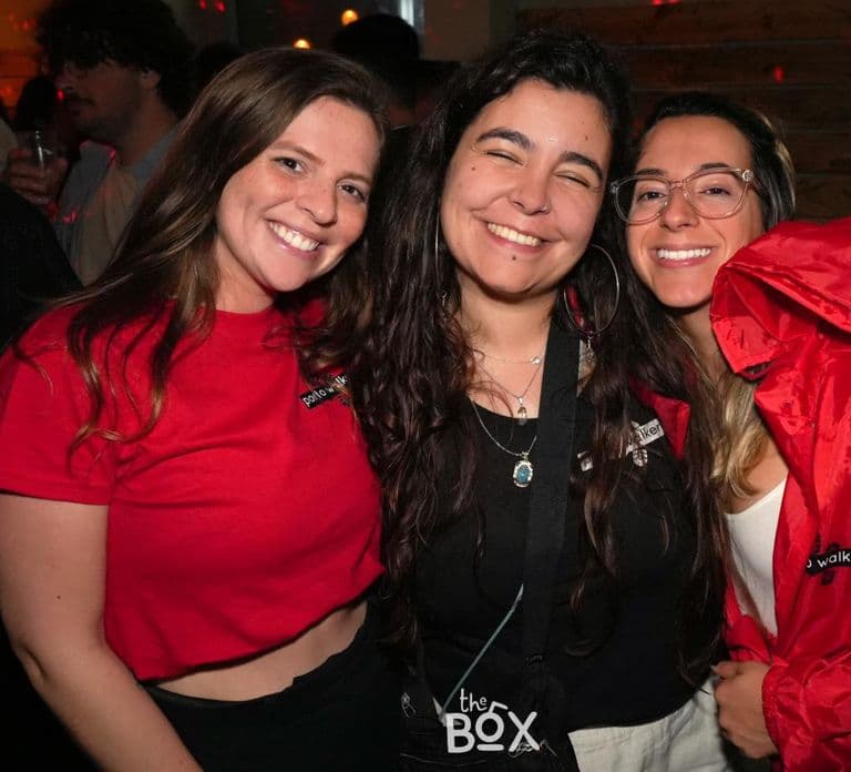 Porto: PubCrawl with 6 Drinks+VIP Club Entry