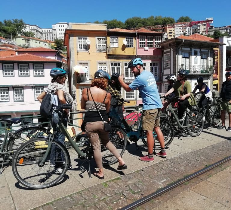 Porto: Riverside Panoramic E-Bike Tour