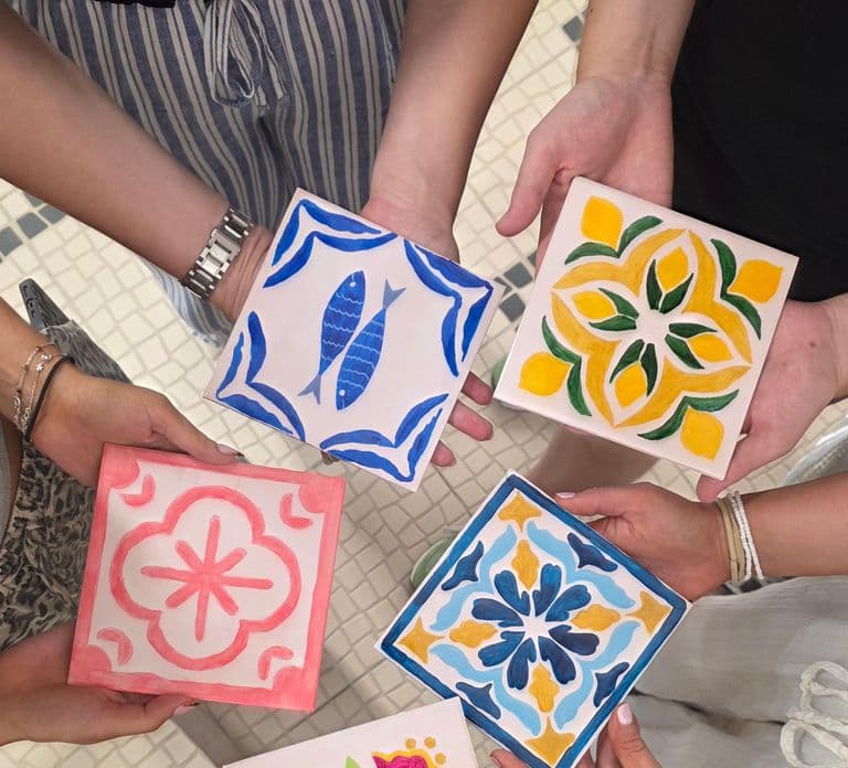 Porto: Pintura de Azulejos e Coquetéis no Centro do Porto