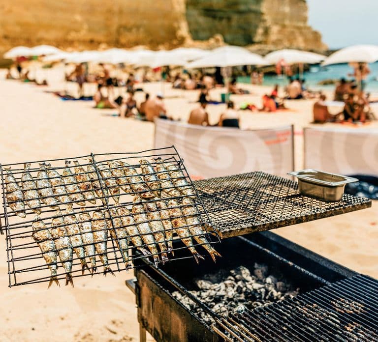 Vilamoura: Guided Sightseeing Cruise with Beach BBQ & Drinks