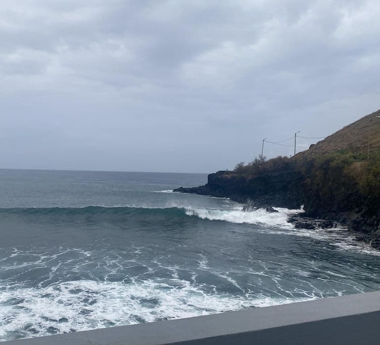 Madeira: surf lesson at Porto da Cruz