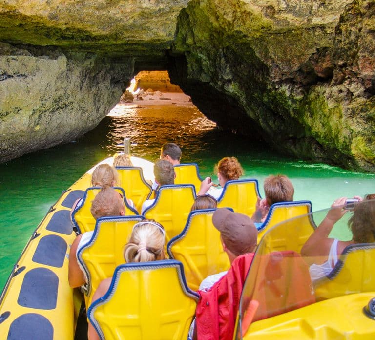 Albufeira: Benagil Caves & Dolphin Watching Speedboot-Tour