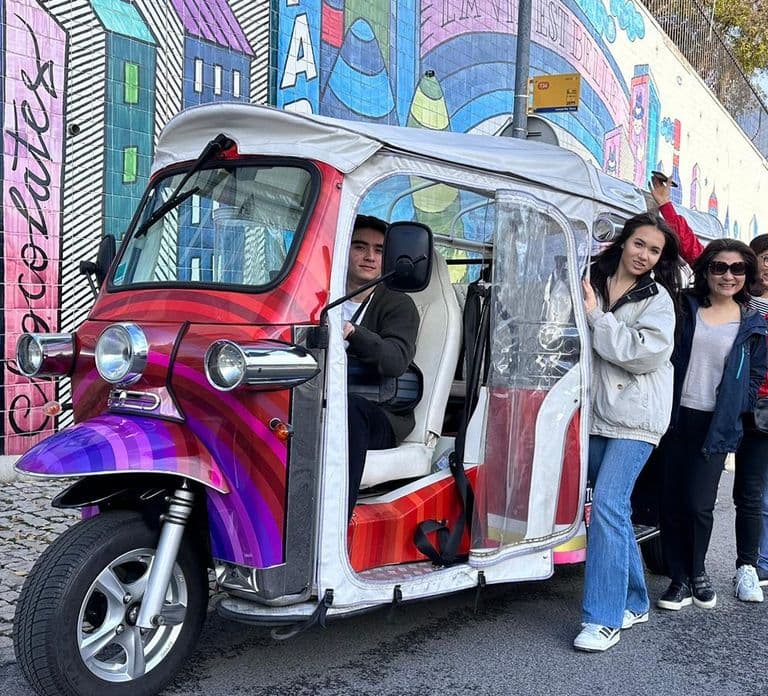 Lisbon Tour With Tuktuk