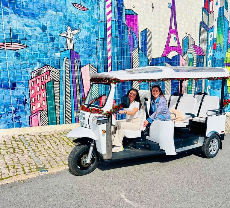 Lissabon: Private Tuk-Tuk-Tour durch die Altstadt