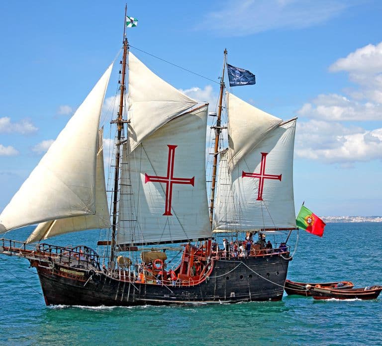 Portimão: Pirate Ship Cave Cruise