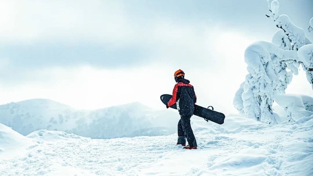 1-day tour to Sapporo International Ski Resort in Hokkaido, Japan, beginner and advanced ski slopes, optional coach package