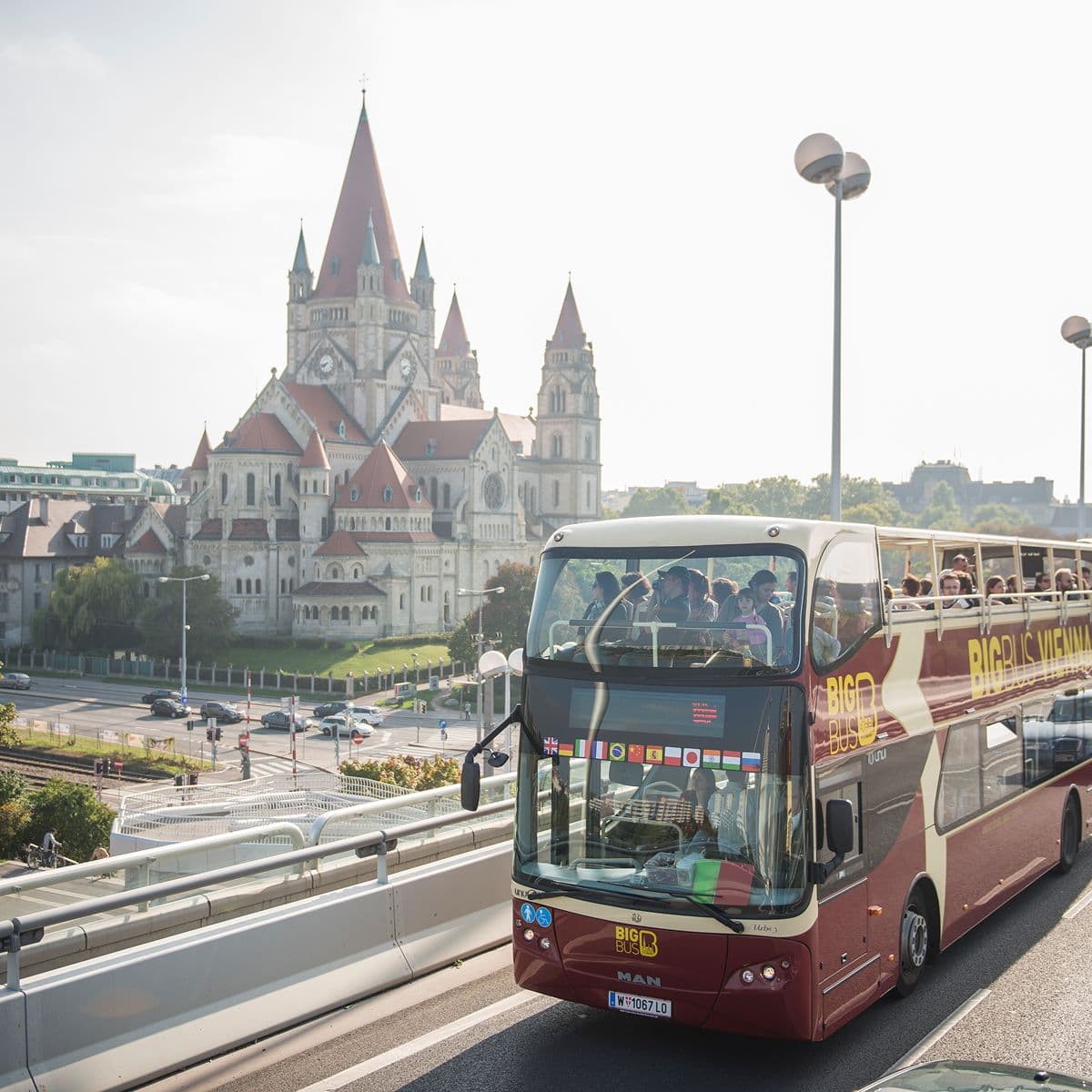 Big Bus Vienna: Hop-On Hop-Off Bus Tour