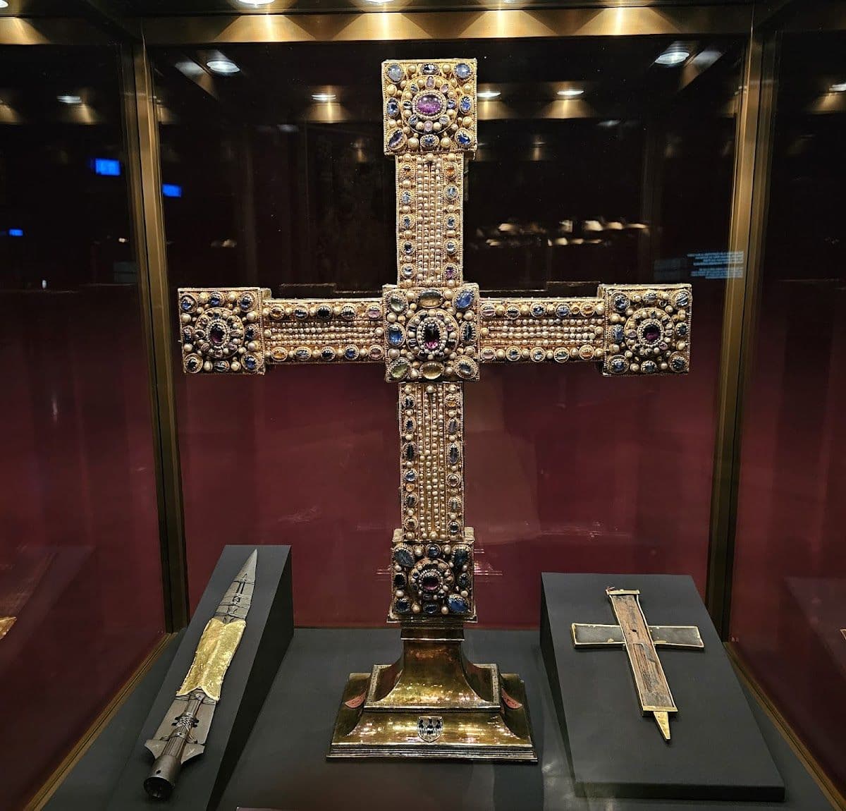 Kunsthistorisches Museum & Imperial Treasury: Skip The Line