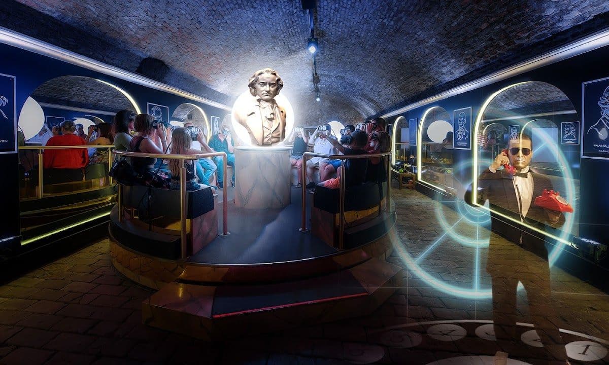 Time Travel Vienna: Magical Viennese History Tour