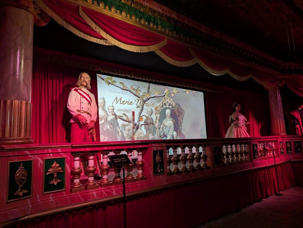 Time Travel Vienna: Magical Viennese History Tour