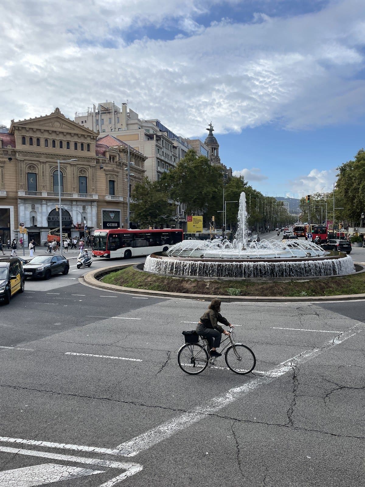 Hop-On-Hop-Off City Bus Tour