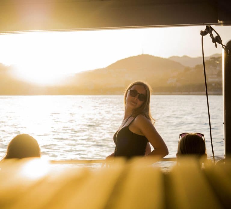 Dénia: Daytime or Sunset Catamaran Cruise