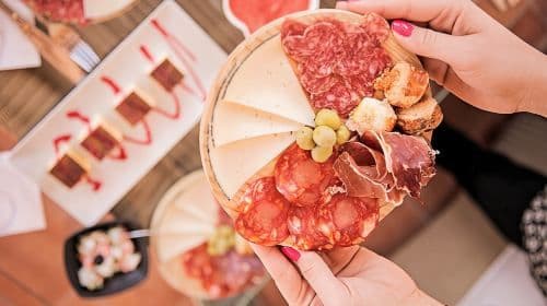 Montserrat i kolejka zębata, degustacja wykwintnych win oraz tapas/lunch