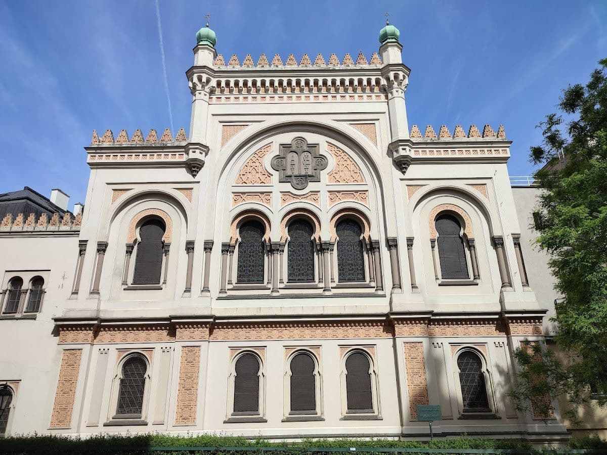 Jewish Quarter Monuments + Guided Tour