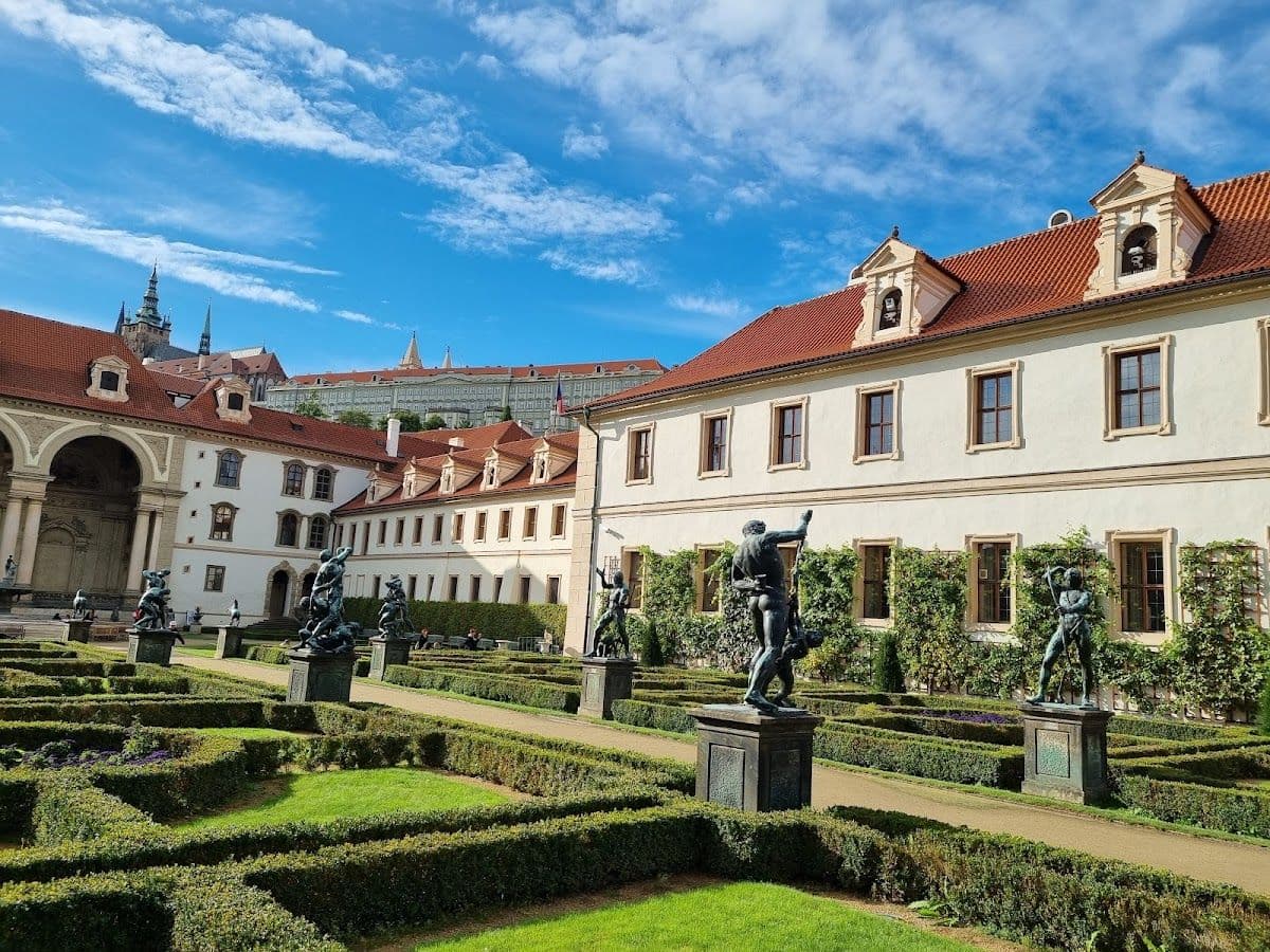 Must-Sees of Prague Guided Tour with Wallenstein Palace Gardens