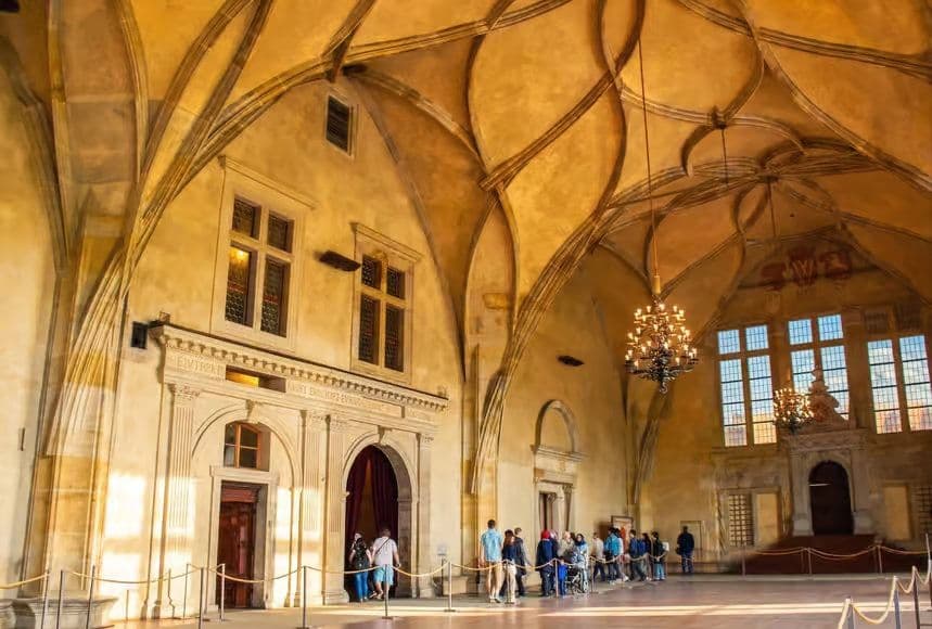 Prague: Skip-the-line Castle Ticket and Optional AudioGuide