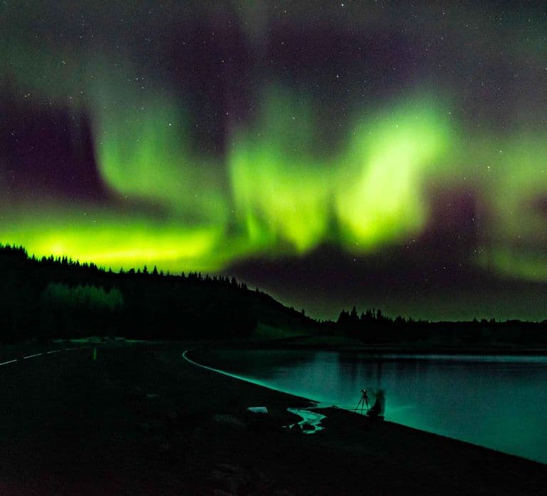 Iceland: Private Northern Lights Tour with Champagne
