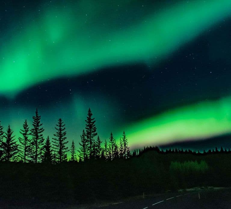 Iceland: Private Northern Lights Tour with Champagne