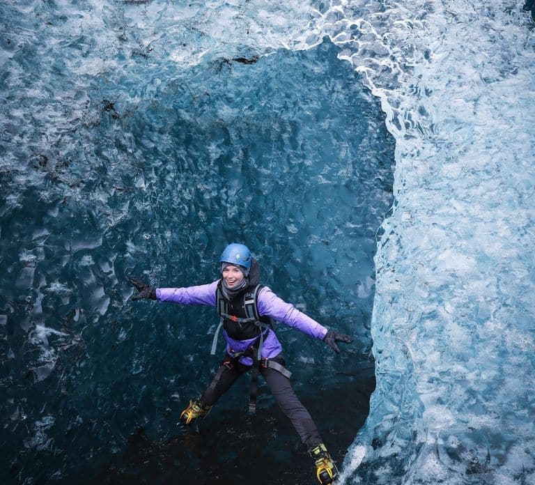 Jökulsárlón: Glacier Hike, Ice Cave, and Photoshoot Package