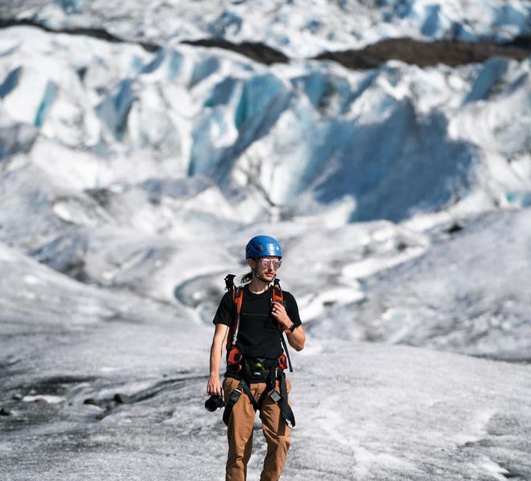 Jökulsárlón: Glacier Hike, Ice Cave, and Photoshoot Package