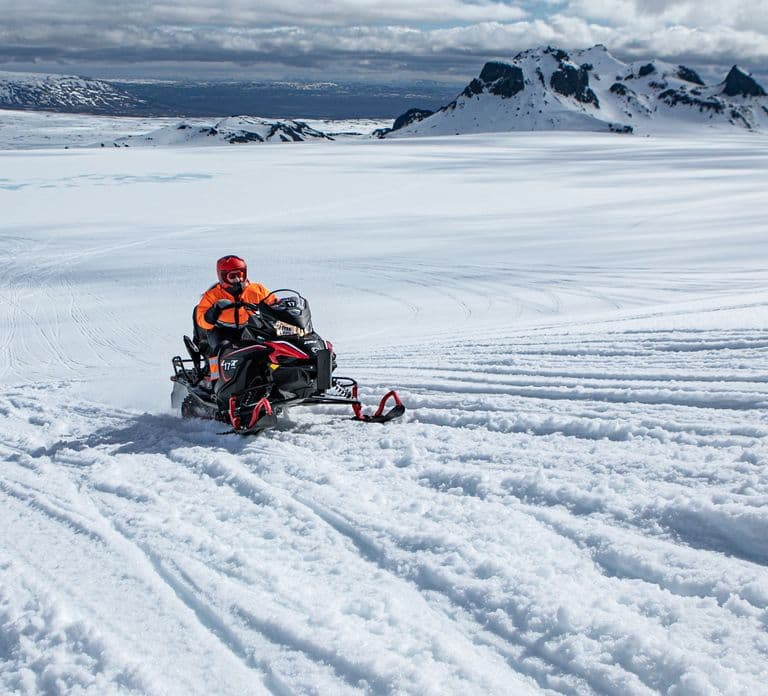 Desde Reykjavík: Aventura en moto de nieve en el glaciar Langjökull