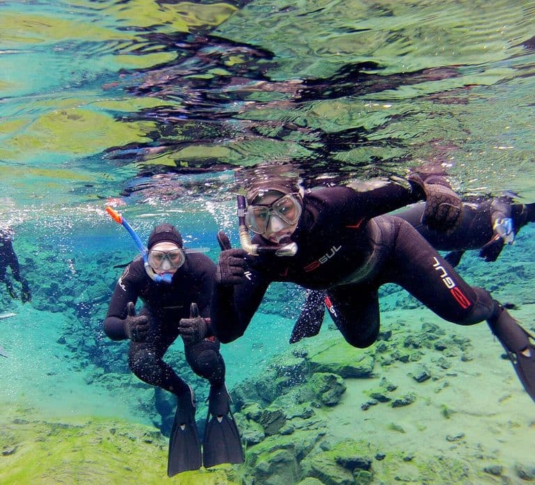 Silfra: Halbtägiger Schnorchelausflug mit Unterwasserfotos