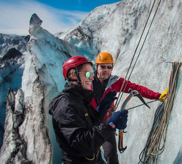 Skaftafell: Begeleide gletsjerwandeling en ijsklimervaring