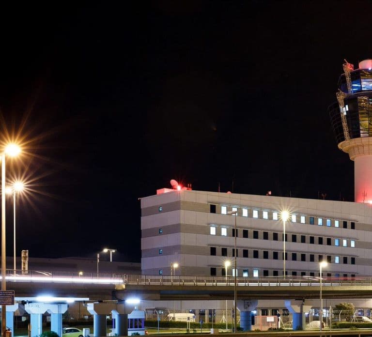 Athens Airport to Athens City Easy Van and Minibus Transfer