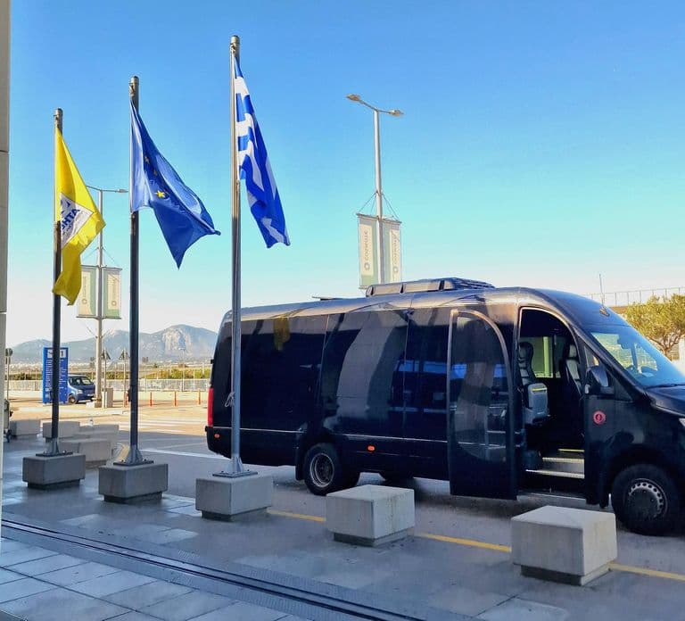 Transfert facile en van et minibus de l'aéroport d'Athènes vers le centre-ville d'Athènes