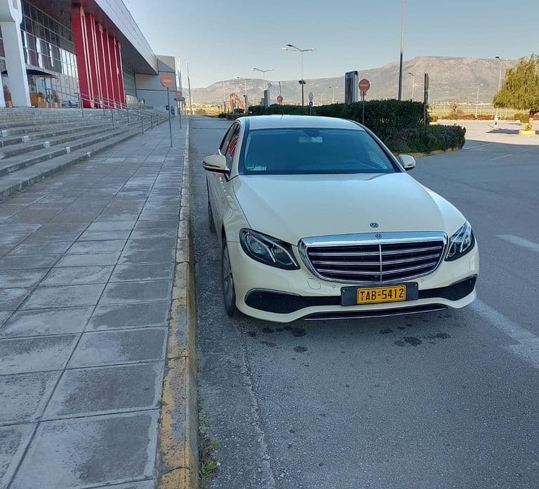 Flughafen Athen: Privater Transfer von/nach Athen