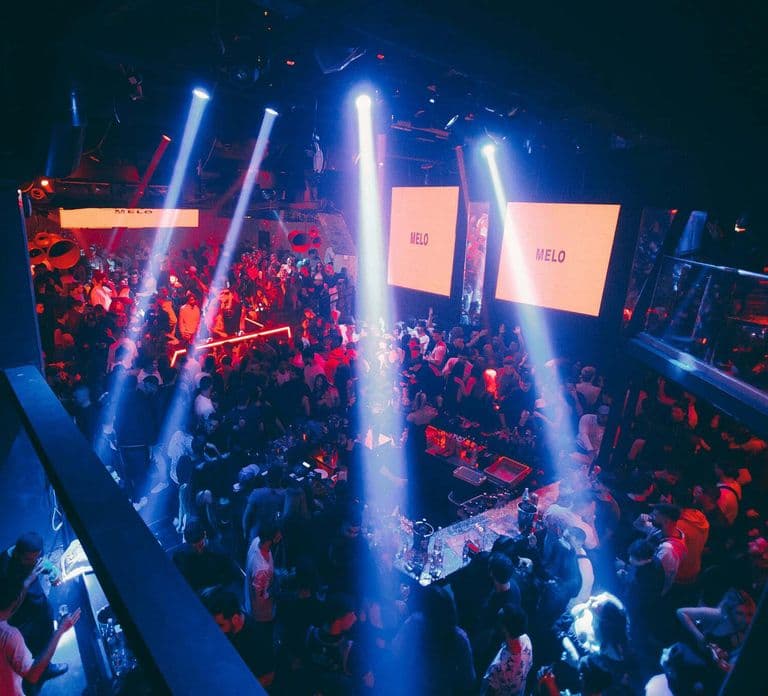 Athens Pub Crawl: Party like the Gods